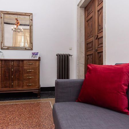Apartamento Centre Of Genoa, Near Acquarium Exterior foto